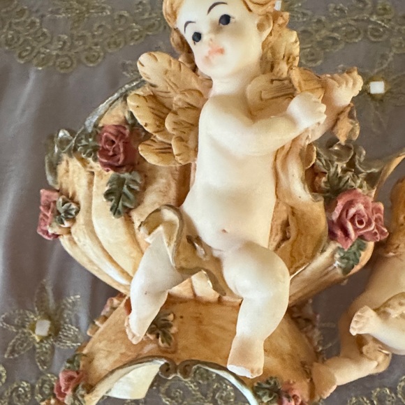 Vintage Cherub and Rose Accent Footed Bowl - Picture 3 of 6
